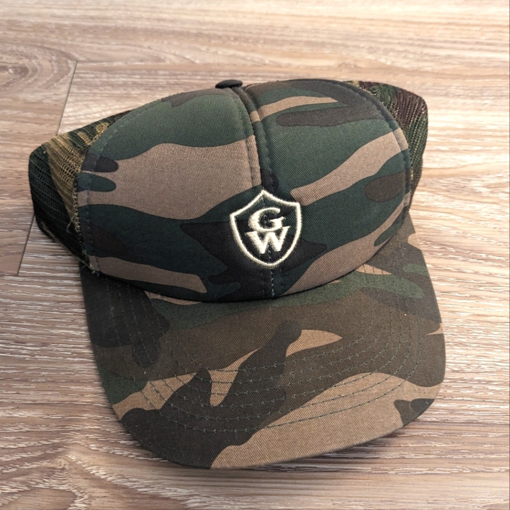 Vintage Camo snapback mesh trucker hat